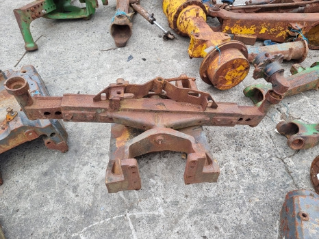 International Case 885xl, 884 85, 84 Xl Ser Front Axle With Boster 3121167r2 - Ось и запчасти: фото 1 International Case 885xl, 884 85, 84 Xl Ser Front Axle With Boster 3121167r2 - Ось и запчасти: фото 1
