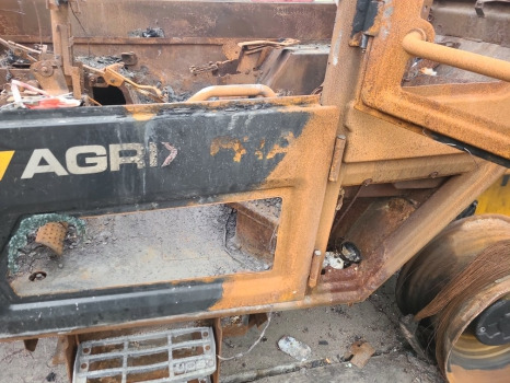 Jcb 542-70 Ag Cab door frame lower 402/s3035 - Дверь и запчасти: фото 3 Jcb 542-70 Ag Cab door frame lower 402/s3035 - Дверь и запчасти: фото 3