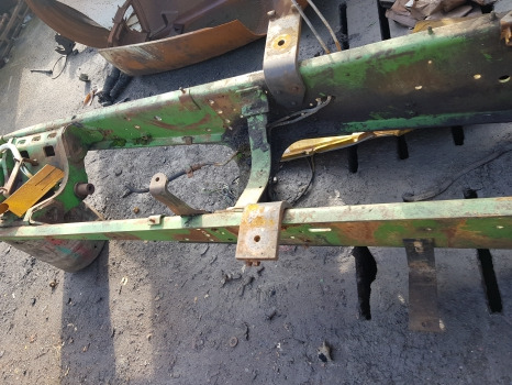 John Deere 6110 Main Frame Assy Al154823, Al114447, Al116521 - Подвеска кабины: фото 4 John Deere 6110 Main Frame Assy Al154823, Al114447, Al116521 - Подвеска кабины: фото 4