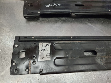 John Deere 6145r, 6r 185, 6r Radiator Side Panel Pair Aal206115, Al225183 - Радиатор: фото 5 John Deere 6145r, 6r 185, 6r Radiator Side Panel Pair Aal206115, Al225183 - Радиатор: фото 5