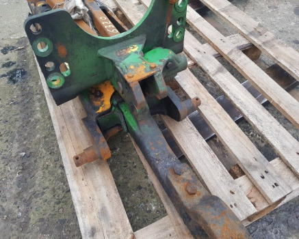 John Deere 6320 Pick Up Hitch Complete Al222240, Al212731, Al170952, Al170953, Al212731 - Рама/ Шасси: фото 4 John Deere 6320 Pick Up Hitch Complete Al222240, Al212731, Al170952, Al170953, Al212731 - Рама/ Шасси: фото 4