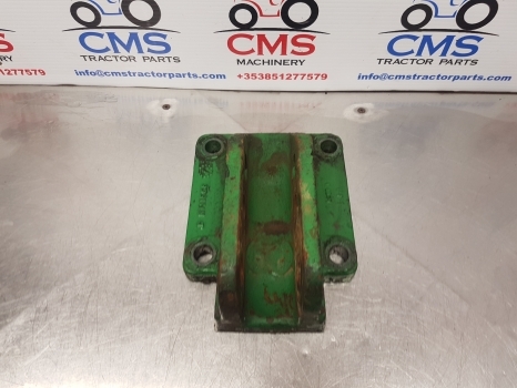 John Deere 6820, 6140j, 6800, 6900, 6910 Top Link Bracket R111555 - Рама/ Шасси для Сельскохозяйственной техники: фото 1 John Deere 6820, 6140j, 6800, 6900, 6910 Top Link Bracket R111555 - Рама/ Шасси для Сельскохозяйственной техники: фото 1