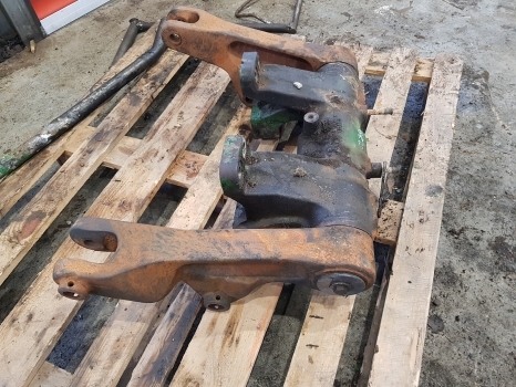 John Deere 6820, 6920, 6810, 6910 Rockshaft, Crossshaft Arm Kit L166976, L166977 - Рама/ Шасси для Сельскохозяйственной техники: фото 5 John Deere 6820, 6920, 6810, 6910 Rockshaft, Crossshaft Arm Kit L166976, L166977 - Рама/ Шасси для Сельскохозяйственной техники: фото 5