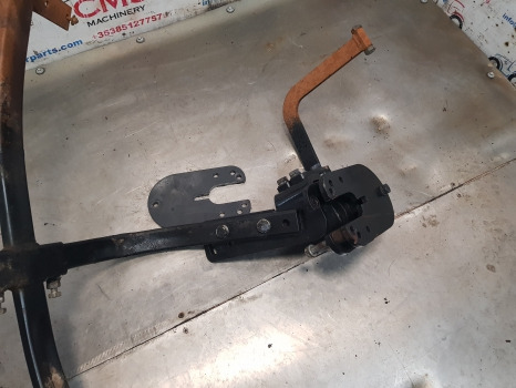 Крыло Kubota M5092 Front Axle Mudguard Bracket Lhs Assy: фото 7