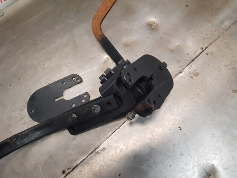 Крыло Kubota M5092 Front Axle Mudguard Bracket Lhs Assy: фото 6