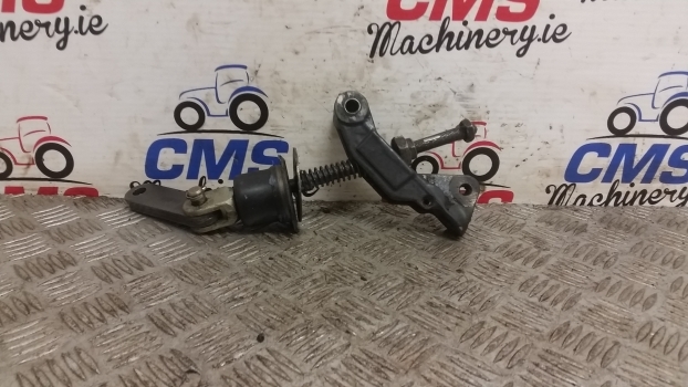 Landini Mythos Series Mythos 115 Brake Pedal Lever Assembly 3304805m92 - Детали тормозной системы для Тракторов: фото 4 Landini Mythos Series Mythos 115 Brake Pedal Lever Assembly 3304805m92 - Детали тормозной системы для Тракторов: фото 4