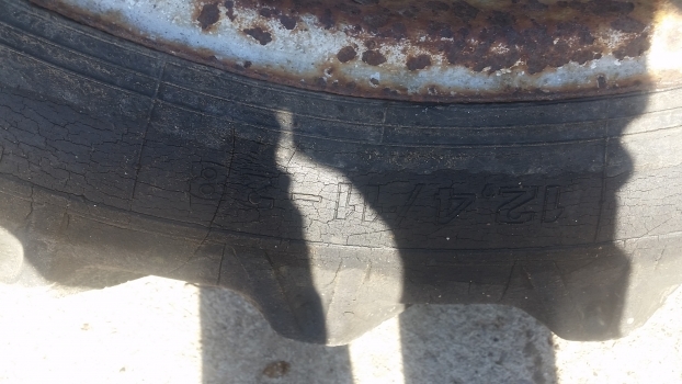 Massey Ferguson 135 Rear Wheel And Tyre 12.4/11-28. 1please Check By The Photos - Колесо для Тракторов: фото 3 Massey Ferguson 135 Rear Wheel And Tyre 12.4/11-28. 1please Check By The Photos - Колесо для Тракторов: фото 3