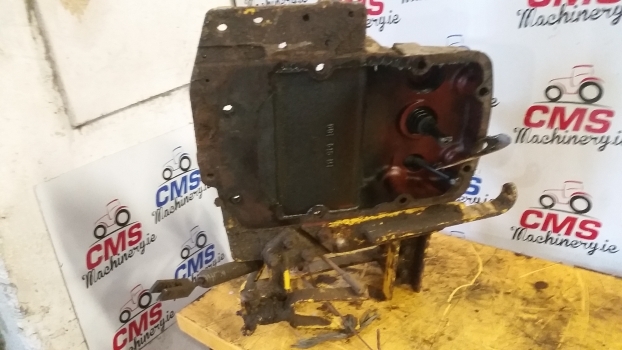 Massey Ferguson 50b Transmission Control Shift Cover Plate Assembly 881610m1 - Рычаг переключения передач для Тракторов: фото 4 Massey Ferguson 50b Transmission Control Shift Cover Plate Assembly 881610m1 - Рычаг переключения передач для Тракторов: фото 4