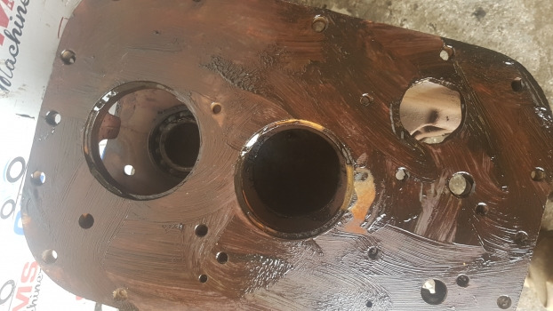 Massey Ferguson 50b Transmission Gearbox Housing 52380m2 - Коробка передач: фото 4 Massey Ferguson 50b Transmission Gearbox Housing 52380m2 - Коробка передач: фото 4