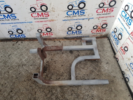 Massey Ferguson 5612, 5613, 5611 Tool Box Step Support Bracket Frame Rhs - Подвеска кабины: фото 4 Massey Ferguson 5612, 5613, 5611 Tool Box Step Support Bracket Frame Rhs - Подвеска кабины: фото 4