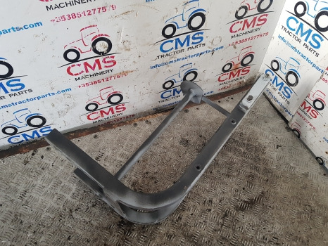 Massey Ferguson 5612, 5613, 5611 Tool Box Step Support Bracket Frame Rhs - Подвеска кабины: фото 1 Massey Ferguson 5612, 5613, 5611 Tool Box Step Support Bracket Frame Rhs - Подвеска кабины: фото 1