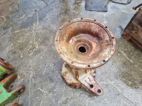 Massey Ferguson 698t, 690, 575 Rear Axle Housing Left 1666936m1 - Задняя ось: фото 3 Massey Ferguson 698t, 690, 575 Rear Axle Housing Left 1666936m1 - Задняя ось: фото 3