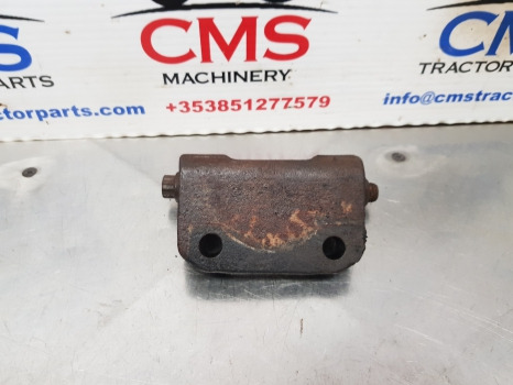 Massey Ferguson 7s.180, 6715, 7718, 5445, Cab Suspension Bracket Acw188870a - Подвеска кабины: фото 3 Massey Ferguson 7s.180, 6715, 7718, 5445, Cab Suspension Bracket Acw188870a - Подвеска кабины: фото 3