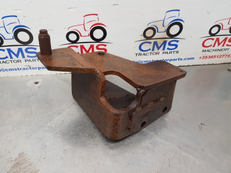 Massey Ferguson 7s.180, 7715, 7716, 7718, Cab Suspension Bracket Lh Acw1854890 - Подвеска кабины: фото 4 Massey Ferguson 7s.180, 7715, 7716, 7718, Cab Suspension Bracket Lh Acw1854890 - Подвеска кабины: фото 4