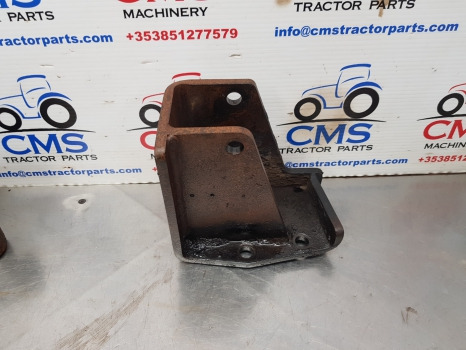 Massey Ferguson 7s.180, 7715, 7716, 7718, Cab Suspension Bracket Rh Acw1855280 - Подвеска кабины: фото 1 Massey Ferguson 7s.180, 7715, 7716, 7718, Cab Suspension Bracket Rh Acw1855280 - Подвеска кабины: фото 1