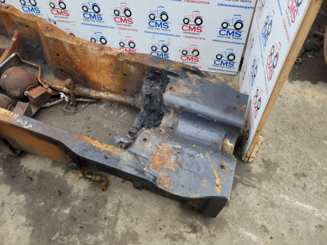 Mccormick X7, Xtx, Mtx Landini X7, Xtx165 Main Chassis Frame 4220863m8, 6673976a3 - Кабина: фото 4 Mccormick X7, Xtx, Mtx Landini X7, Xtx165 Main Chassis Frame 4220863m8, 6673976a3 - Кабина: фото 4