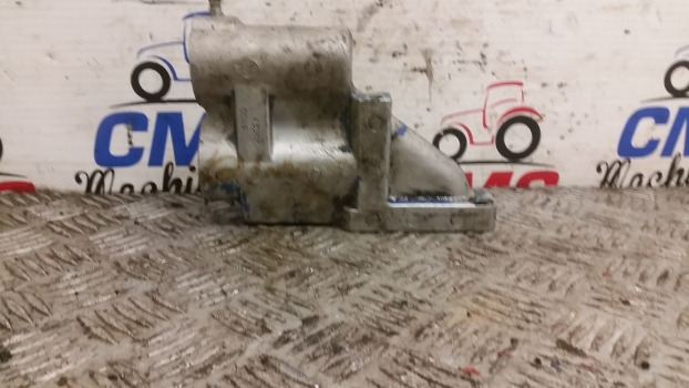 New Holland 40 And Ts Series Hydraulic Spool Valve Manifold - Гидравлика: фото 2 New Holland 40 And Ts Series Hydraulic Spool Valve Manifold - Гидравлика: фото 2