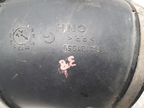 New Holland Case T7.200 Engine Air Cleaner Intake Vent 87518691, 84131959 - Система впуска для Тракторов: фото 2 New Holland Case T7.200 Engine Air Cleaner Intake Vent 87518691, 84131959 - Система впуска для Тракторов: фото 2