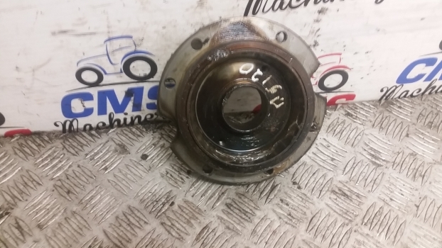 New Holland T5.95, 100, 105, 110, 120 Differential Support 84558851 - Дифференциал для Тракторов: фото 2 New Holland T5.95, 100, 105, 110, 120 Differential Support 84558851 - Дифференциал для Тракторов: фото 2