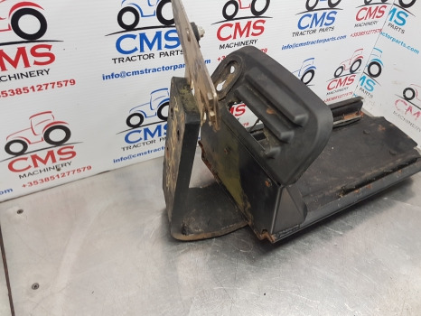 New Holland T5.95, T5, Case Battery Tray, Support 84535790, 84535783, 84536561 - Аккумулятор для Сельскохозяйственной техники: фото 4 New Holland T5.95, T5, Case Battery Tray, Support 84535790, 84535783, 84536561 - Аккумулятор для Сельскохозяйственной техники: фото 4