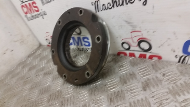 New Holland T7, T6000, T7000, Tm Series T6050 Cover, Support Right 5162538 - Задняя ось: фото 4 New Holland T7, T6000, T7000, Tm Series T6050 Cover, Support Right 5162538 - Задняя ось: фото 4