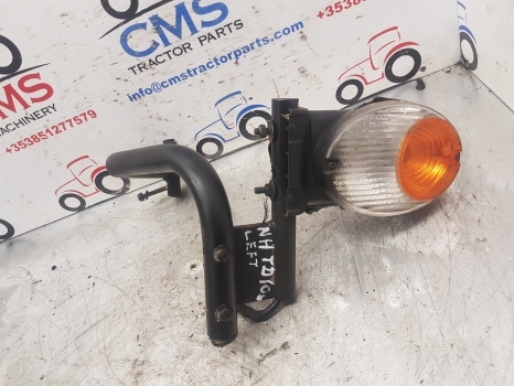 New Holland Td, T4 Series Td5.105 Indicator Light Bracket Lhs 47670075 - Свет/ Освещение для Тракторов: фото 1 New Holland Td, T4 Series Td5.105 Indicator Light Bracket Lhs 47670075 - Свет/ Освещение для Тракторов: фото 1