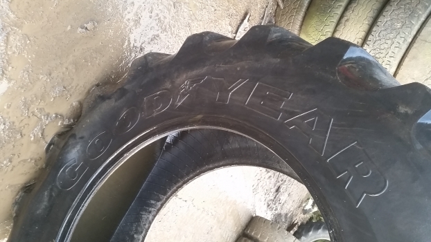 Old Stock Old Stock Rear Tyre Goodyear 20.8r38 5b03 - Шина для Тракторов: фото 2 Old Stock Old Stock Rear Tyre Goodyear 20.8r38 5b03 - Шина для Тракторов: фото 2