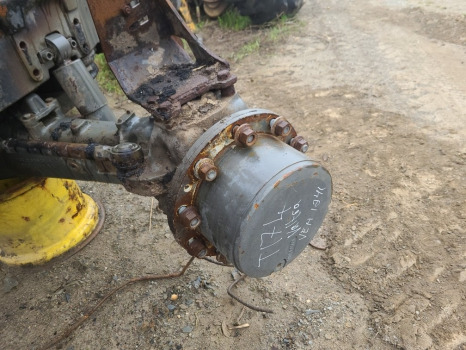 Valtra T174ea Front axle hub rhs complete - Передняя ось для Сельскохозяйственной техники: фото 1 Valtra T174ea Front axle hub rhs complete - Передняя ось для Сельскохозяйственной техники: фото 1