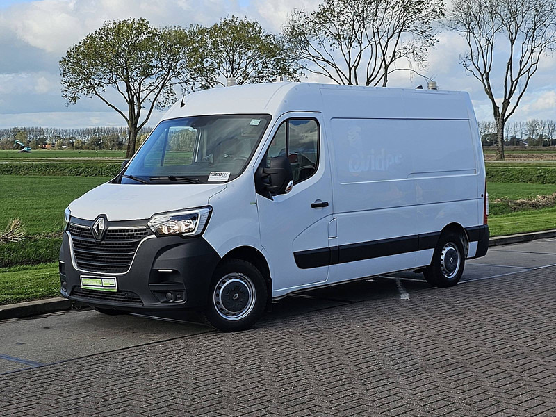 Renault Master 2.3 DCI 130 L2H2 - Цельнометаллический фургон: фото 2 Renault Master 2.3 DCI 130 L2H2 - Цельнометаллический фургон: фото 2
