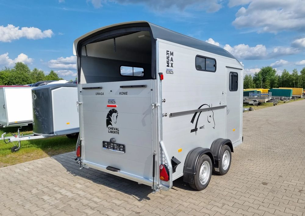CHEVAL LIBERTÉ Multimax przyczepa na dwa konie | duża siodlarnia | drzwi boczne | 2600 kg DMC | 380×181 cm | ALUMINIOWA | Debon | dostawa | mocna i solidna | - Прицеп-коневоз: фото 4 CHEVAL LIBERTÉ Multimax przyczepa na dwa konie | duża siodlarnia | drzwi boczne | 2600 kg DMC | 380×181 cm | ALUMINIOWA | Debon | dostawa | mocna i solidna | - Прицеп-коневоз: фото 4