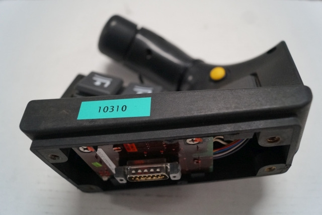 Jungheinrich 51045160 | Rijschakelaar Directional switch for ESE120 year 2007 - Электрическая система для Погрузочно-разгрузочной техники: фото 2 Jungheinrich 51045160 | Rijschakelaar Directional switch for ESE120 year 2007 - Электрическая система для Погрузочно-разгрузочной техники: фото 2