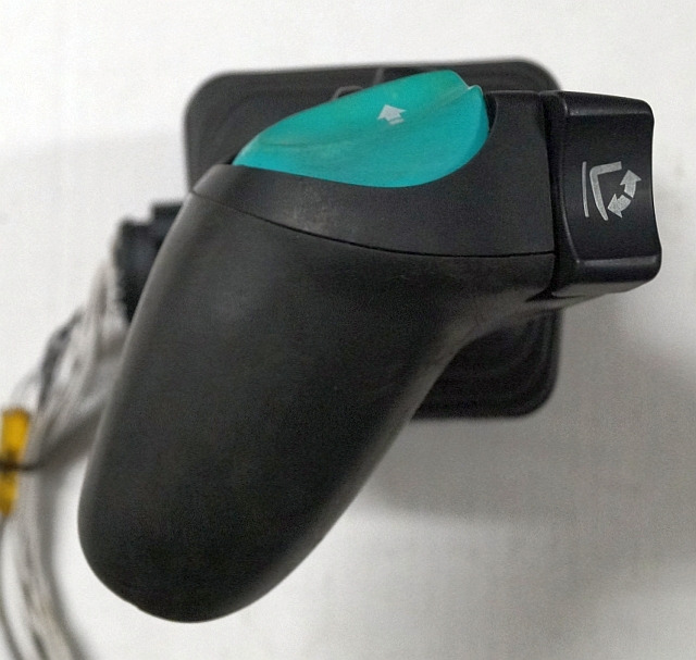 Jungheinrich 51585597 | Joystick Multipilot SN P5300006957H S180100361423 Q630 - Электрическая система для Погрузочно-разгрузочной техники: фото 5 Jungheinrich 51585597 | Joystick Multipilot SN P5300006957H S180100361423 Q630 - Электрическая система для Погрузочно-разгрузочной техники: фото 5