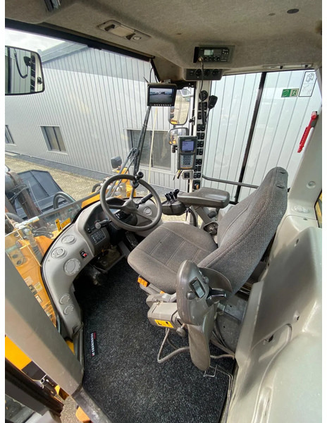 Колёсный погрузчик Volvo L180 G: фото 12 Колёсный погрузчик Volvo L180 G: фото 12