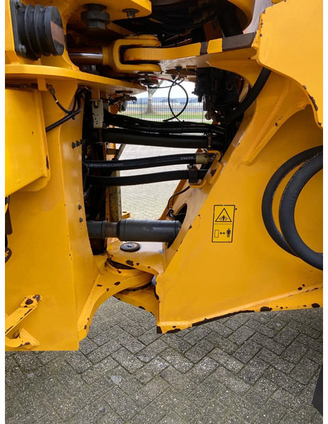 Колёсный погрузчик Volvo L180 G: фото 8 Колёсный погрузчик Volvo L180 G: фото 8