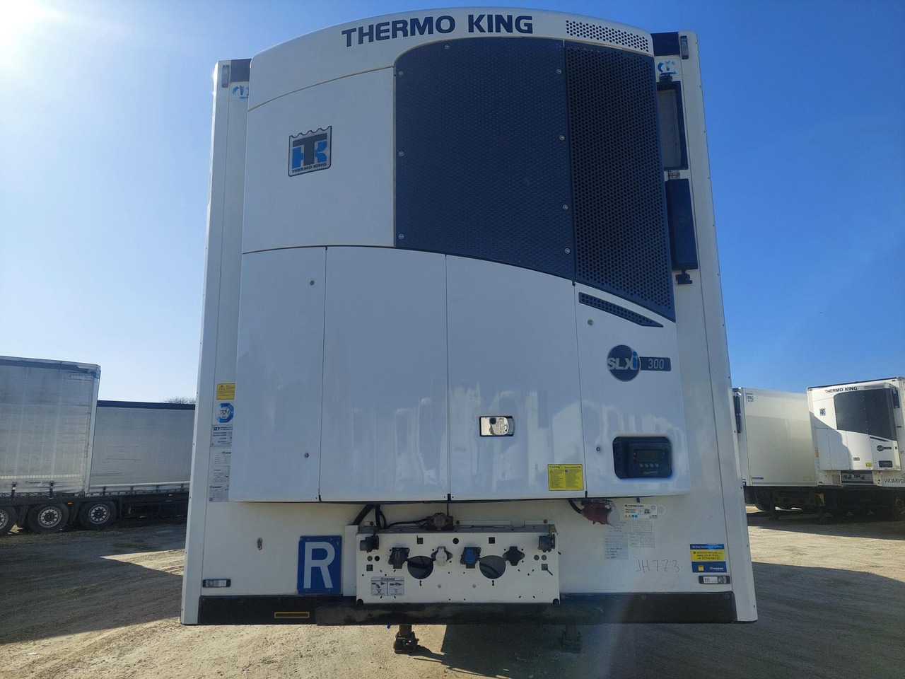 Krone SDR Double Deck Cool Liner FP45 ThermoKing SLXi 300 Lifting Axle - Полуприцеп-рефрижератор: фото 1 Krone SDR Double Deck Cool Liner FP45 ThermoKing SLXi 300 Lifting Axle - Полуприцеп-рефрижератор: фото 1