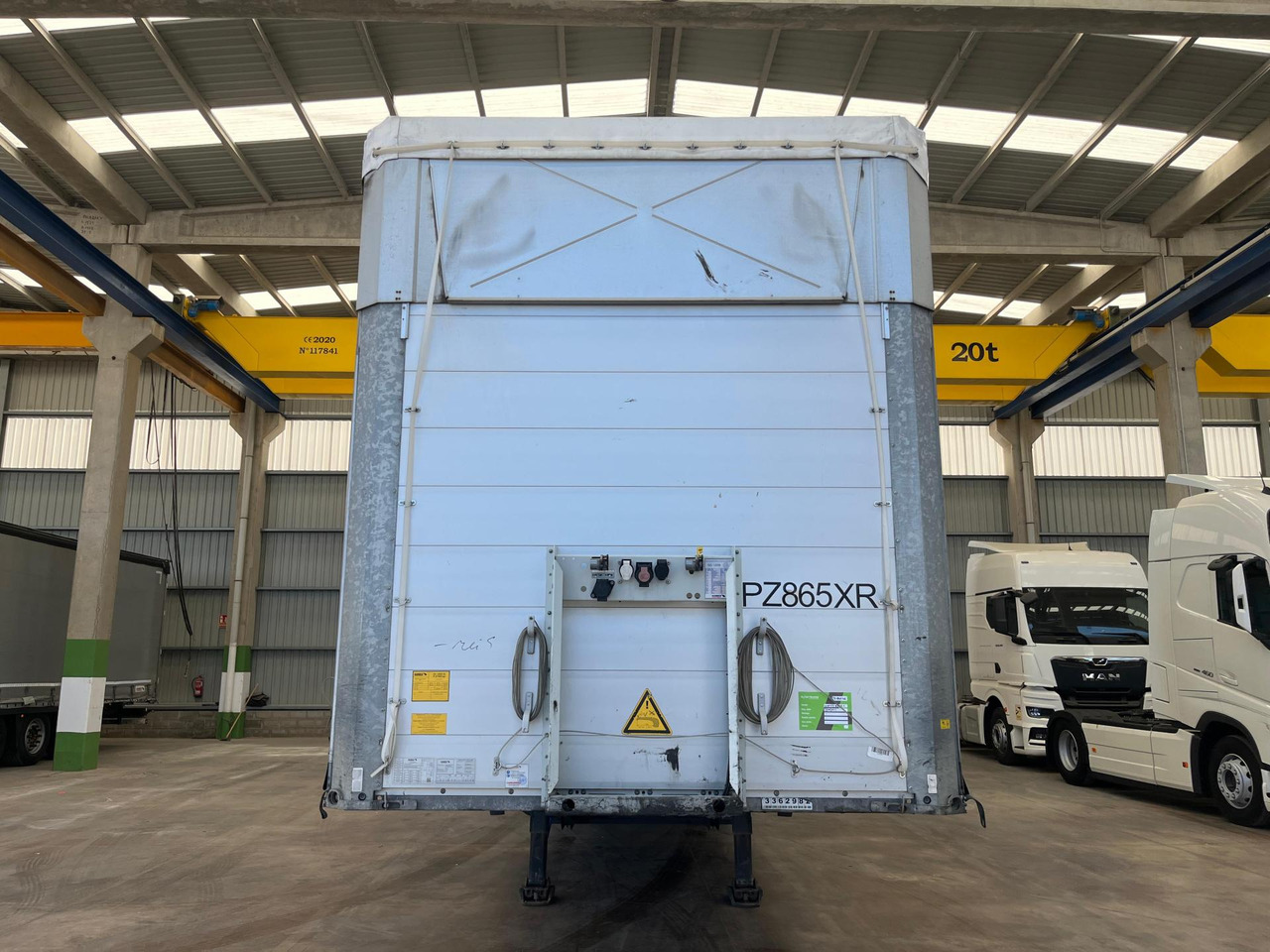 Schmitz Cargobull SCS24/L Varios - Тентованный полуприцеп: фото 3 Schmitz Cargobull SCS24/L Varios - Тентованный полуприцеп: фото 3
