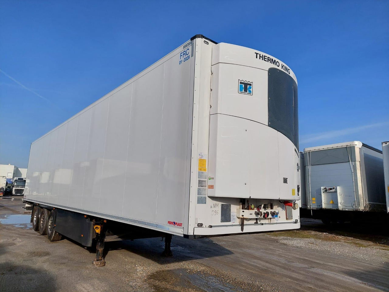 Schmitz Cargobull SKO FP 60 ThermoKing SLXi 300 - Полуприцеп-рефрижератор: фото 2 Schmitz Cargobull SKO FP 60 ThermoKing SLXi 300 - Полуприцеп-рефрижератор: фото 2