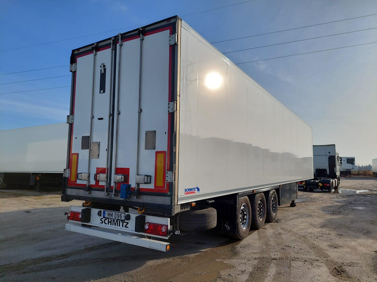 Schmitz Cargobull SKO FP 60 ThermoKing SLXi 300 - Полуприцеп-рефрижератор: фото 4 Schmitz Cargobull SKO FP 60 ThermoKing SLXi 300 - Полуприцеп-рефрижератор: фото 4
