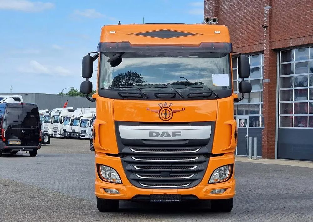 DAF XF 460 4x2 SpaceCab – Menke Livestock | 1 pokład | Euro 6 | 2016 - Грузовик для перевозки животных: фото 3 DAF XF 460 4x2 SpaceCab – Menke Livestock | 1 pokład | Euro 6 | 2016 - Грузовик для перевозки животных: фото 3