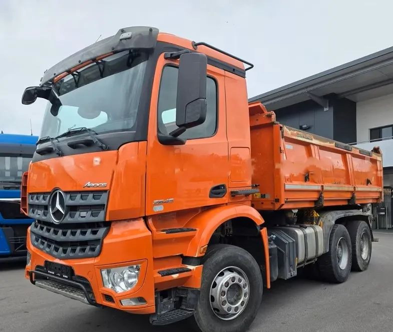 Mercedes-Benz Arocs 2645 6x4 – Wywrotka Meiller 3- stronny/ Manual / Retarder / BORDMATIK / Blatt/Blatt - Самосвал: фото 1 Mercedes-Benz Arocs 2645 6x4 – Wywrotka Meiller 3- stronny/ Manual / Retarder / BORDMATIK / Blatt/Blatt - Самосвал: фото 1