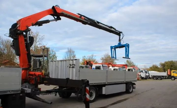 Volvo FH500 6x2 | Platforma z HDS Fassi F215A7 - Sterowanie radiowe | Euro 6 | Automatyczna skrzynia | 390 000 km - Грузовик бортовой/ Платформа, Автоманипулятор: фото 3 Volvo FH500 6x2 | Platforma z HDS Fassi F215A7 - Sterowanie radiowe | Euro 6 | Automatyczna skrzynia | 390 000 km - Грузовик бортовой/ Платформа, Автоманипулятор: фото 3