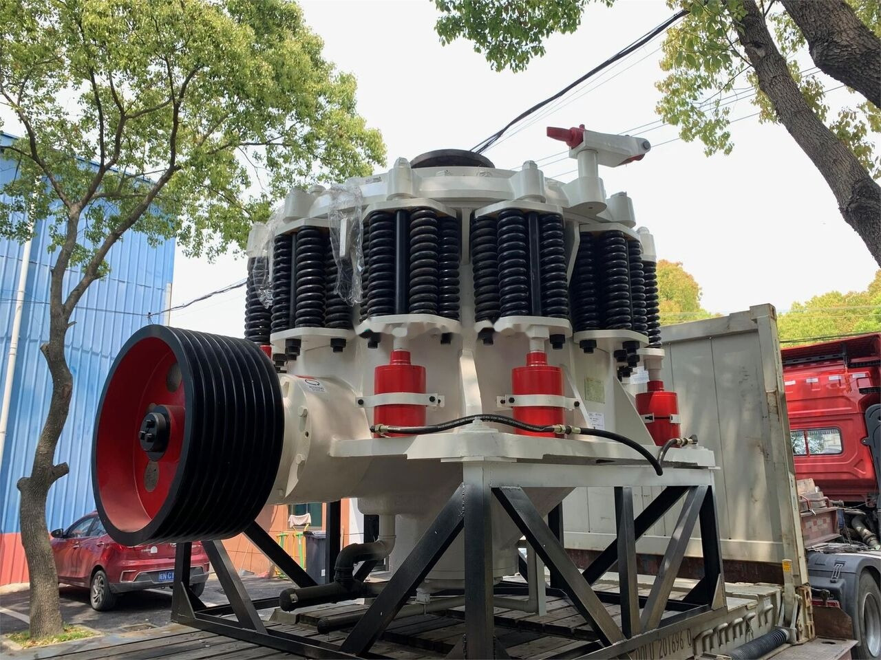 Kinglink 5.5 Feet Symons Cone Crusher KLC1680 - Конусная дробилка: фото 3 Kinglink 5.5 Feet Symons Cone Crusher KLC1680 - Конусная дробилка: фото 3