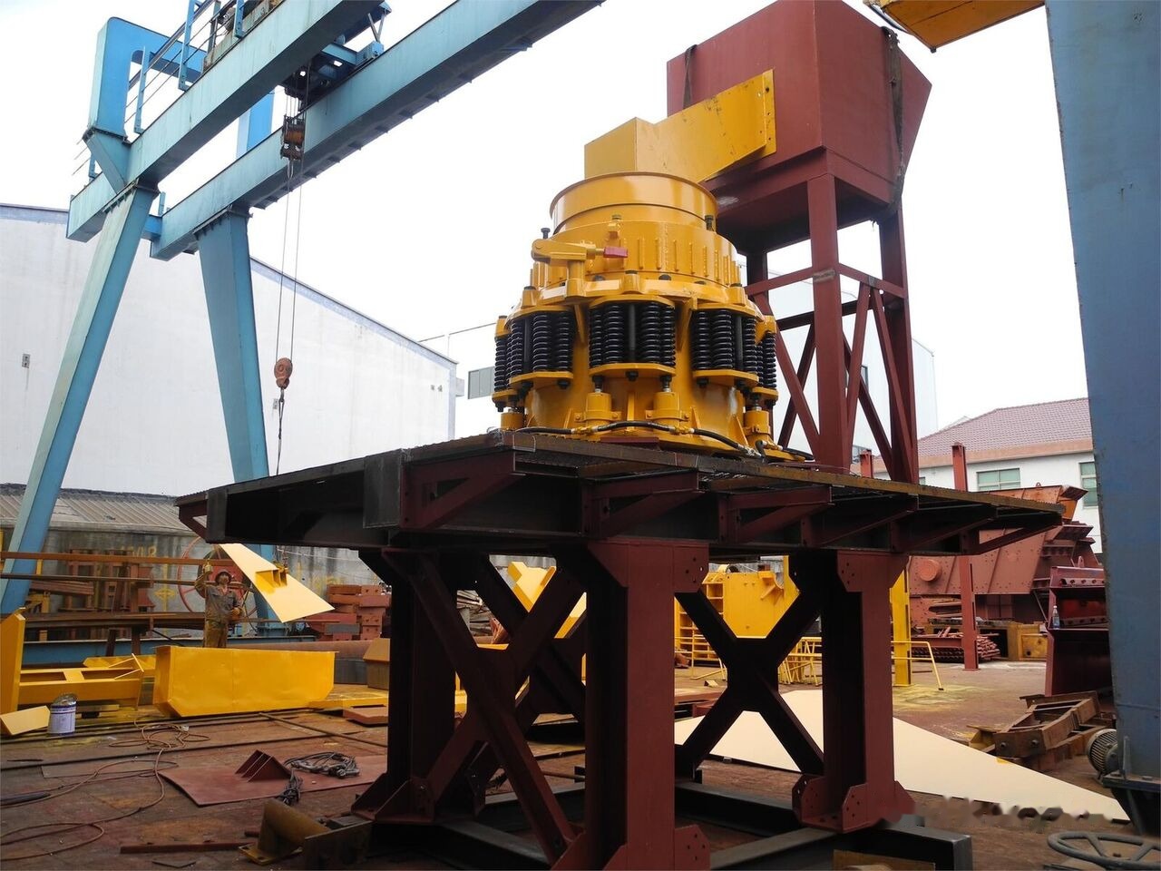 Kinglink KLC1000 100TPH Silex Stone Cone Crusher - Конусная дробилка: фото 1 Kinglink KLC1000 100TPH Silex Stone Cone Crusher - Конусная дробилка: фото 1