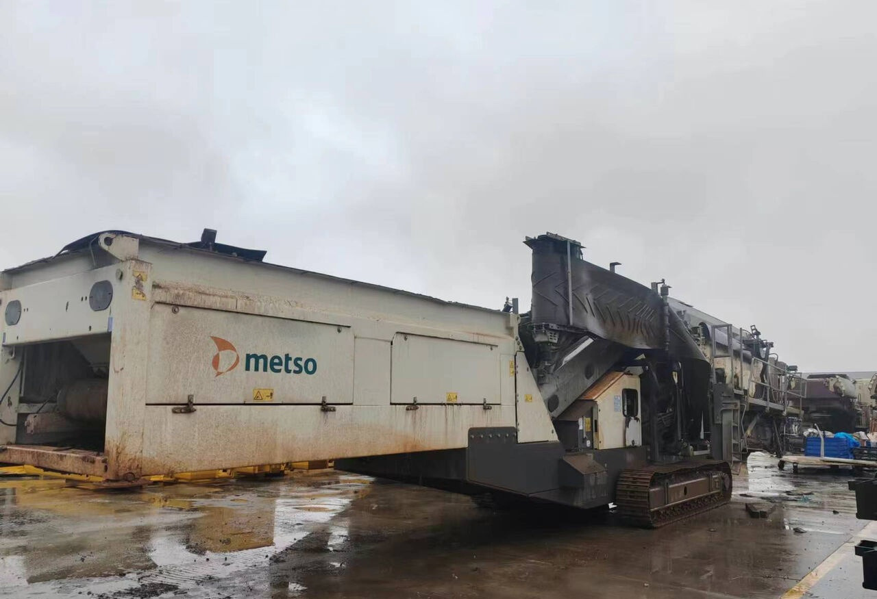 Metso Lokotrack ST4.8 Crawler Screen - Грохот: фото 2 Metso Lokotrack ST4.8 Crawler Screen - Грохот: фото 2