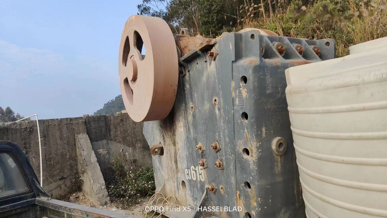 Sandvik CJ615 Jaw Crusher - Щековая дробилка: фото 1 Sandvik CJ615 Jaw Crusher - Щековая дробилка: фото 1