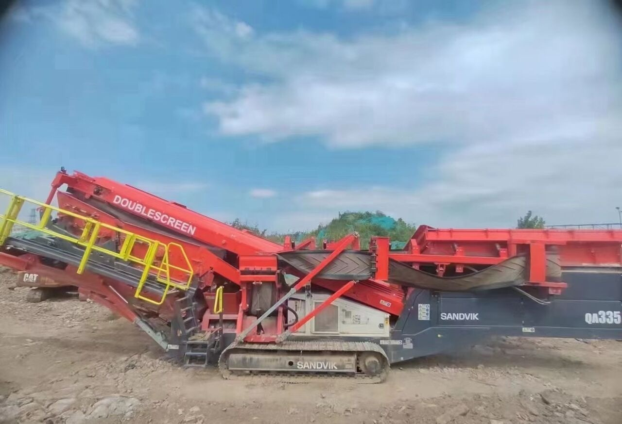 Sandvik QI442 Tracked Impact Crusher+QA335 Tracked Screen - Мобильная дробилка: фото 1 Sandvik QI442 Tracked Impact Crusher+QA335 Tracked Screen - Мобильная дробилка: фото 1