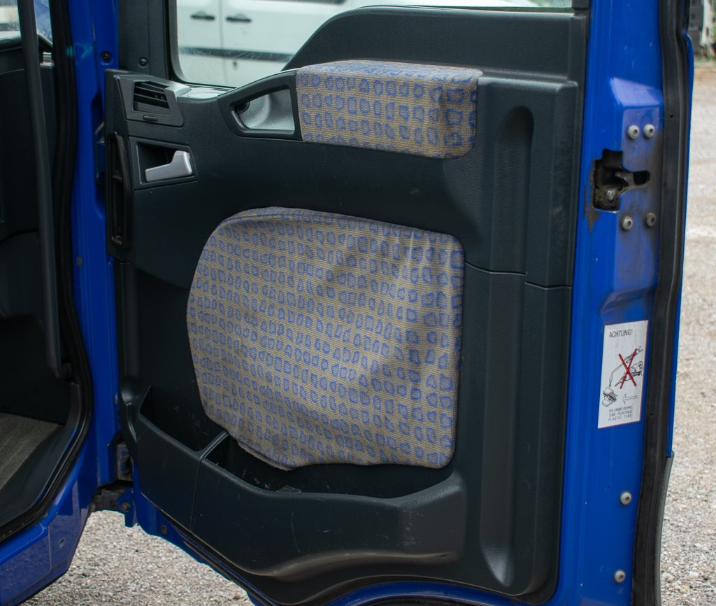 MAN TGA DOOR LINING - PASSENGER - Дверь и запчасти для Грузовиков: фото 2 MAN TGA DOOR LINING - PASSENGER - Дверь и запчасти для Грузовиков: фото 2