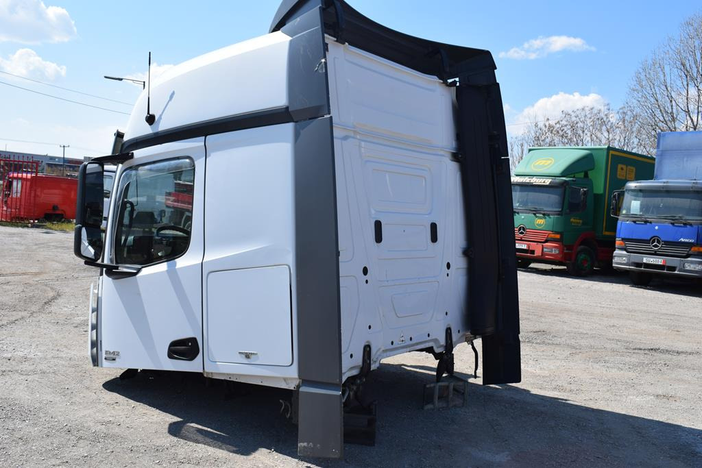 MERCEDES-BENZ ACTROS MP 4 (BIG SPACE) - Кабина для Грузовиков: фото 5 MERCEDES-BENZ ACTROS MP 4 (BIG SPACE) - Кабина для Грузовиков: фото 5
