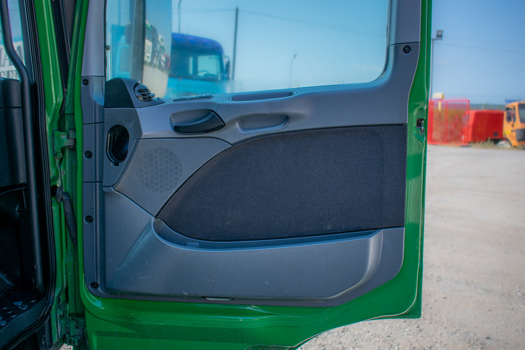 MERCEDES-BENZ ACTROS MP II DOOR LINING - PASSENGER - Дверь и запчасти для Грузовиков: фото 1 MERCEDES-BENZ ACTROS MP II DOOR LINING - PASSENGER - Дверь и запчасти для Грузовиков: фото 1