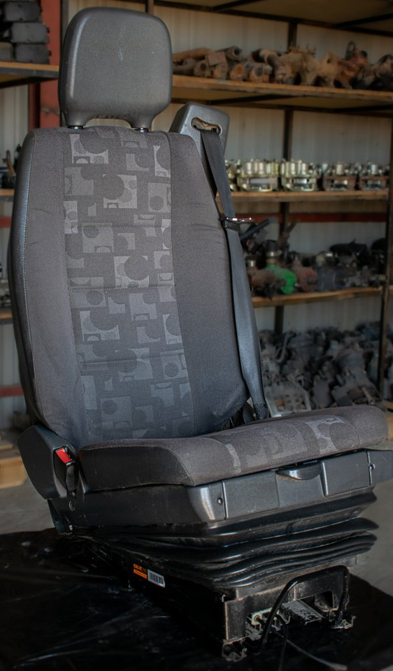 MERCEDES-BENZ ATEGO II AIR DRIVER SEAT - Сиденье для Грузовиков: фото 4 MERCEDES-BENZ ATEGO II AIR DRIVER SEAT - Сиденье для Грузовиков: фото 4